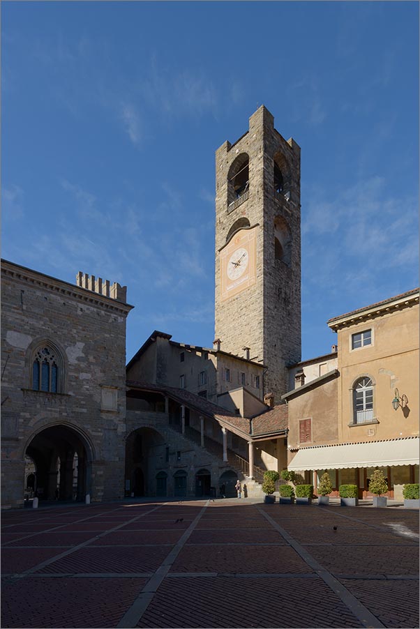 Piazza Vecchia e Torre Civica